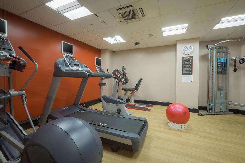 Grand Hotel Блэкпул Экстерьер фото Fitness room in a hotel